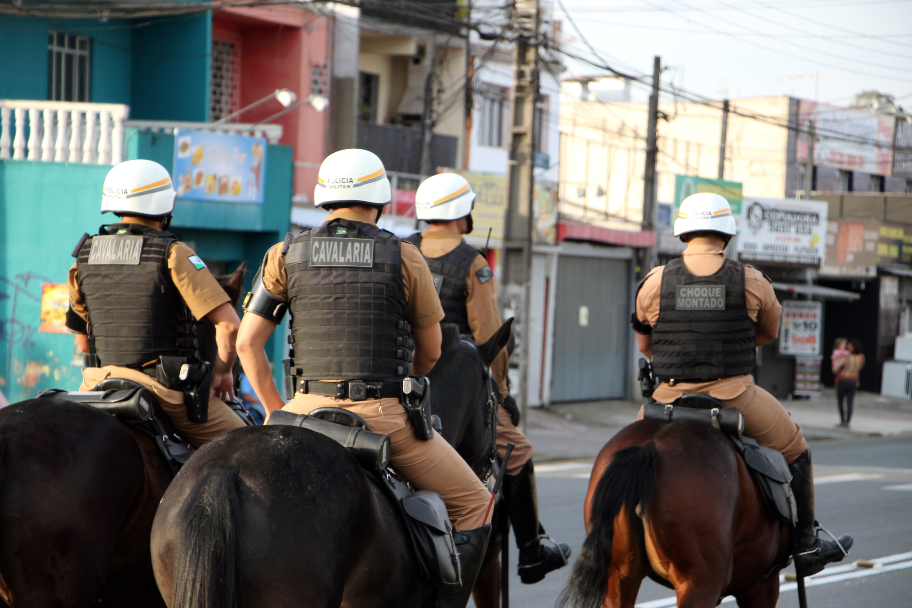 Operação Da Cavalaria Da Pm Faz Saturação E Prevenção No Bairro Sítio Cercado Em Curitiba 2748