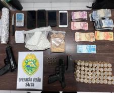 Além do homem maior de idade, que foi preso, uma adolescente foi apreendida na mesma ação