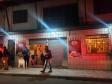 Fiscalização interdita 14 pontos comerciais e dispersa 1.200 pessoas em Curitiba