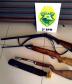 No Sudoeste do Paraná, PM encaminha quatro pessoas, três delas por tráfico de drogas, e apreende arma de fogo e maconha, em situações separadas