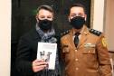 Livro sobre relatos de Comandantes-Gerais da Polícia Militar é lançado em Curitiba