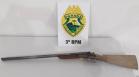 Em ocorrências distintas durante o feriado, PM prende seis pessoas por diversos crimes, apreende arma de fogo e drogas, na cidade de Palmas (PR)