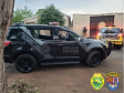 Após tentar fugir da PM, suspeito bate o carro e é detido com 300 caixas de cigarros contrabandeados em Vitorino (PR)