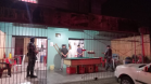 Em seis pontos diferentes de Curitiba, a Ação Integrada de Fiscalização Urbana (AIFU) encontrou produtos contrabandeados sendo comercializados nesta segunda-feira (13/09). Ao todo, foram apreendidos 14 essências de narguilé, 42 garrafas de bebidas e 208 carteiras de cigarros. Também foi constatado jogo de azar em um estabelecimento comercial, sendo apreendido uma máquina de jogo do bicho.   O trabalho dos militares estaduais, guardas municipais e agentes da prefeitura local também foi no sentido de fiscaliz