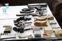 PM cumpre 41 mandados e apreende armas e carros de luxo na RMC e Litoral