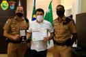 Comandantes visitam e entregam medalha a Prefeito de Pato Branco (PR)