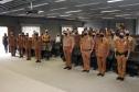 Oficiais e praças recebem a Medalha de Mérito do Comando-Geral durante solenidade em Curitiba