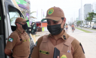 Iniciativa de dupla de policiais militares atrai crianças em posto da PM no litoral 