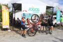 Mais de 200 ciclistas de todo Paraná participam junto com a PM de desafio de 27 quilômetros, no litoral