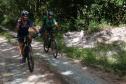 Mais de 200 ciclistas de todo Paraná participam junto com a PM de desafio de 27 quilômetros, no litoral
