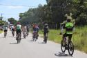 Mais de 200 ciclistas de todo Paraná participam junto com a PM de desafio de 27 quilômetros, no litoral