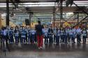 Curitiba, 11 de maio de 2018. 11-05-2018 Entrega de rosas em homenagem ao Dia das Mães