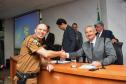 Cabo da PM do Paraná recebe medalha da ONU em São Paulo por salvar vida de homem no litoral paranaense em 2015