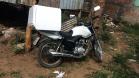 PM prende dois homens, recupera motocicleta e apreende carro com mais de R$ 13 mil em débitos no Sudeste do estado