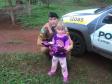 Menina de quatro anos ganha presente de policiais militares do Centro-Sul do Paraná