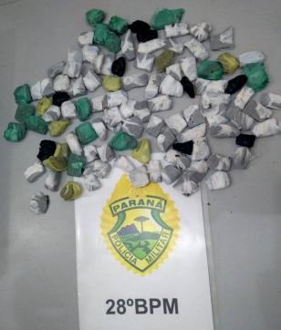 Após abordagem da PM, homem é preso por tráfico de drogas em Palmeira (PR)