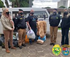Batalhão da PM de Maringá (PR) doa agasalhos ao PROVOPAR