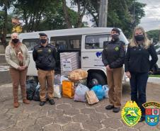 Batalhão da PM de Maringá (PR) doa agasalhos ao PROVOPAR