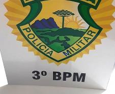 No Sudoeste do Paraná, PM encaminha quatro pessoas, três delas por tráfico de drogas, e apreende arma de fogo e maconha, em situações separadas