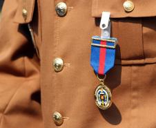 Dia do Soldado é comemorado com entrega de medalhas e homenagens a praças promovidos na APMG