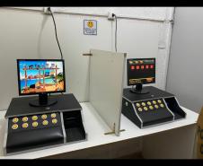 AIFU apreende cigarros e 16 máquinas caça-níqueis em Curitiba