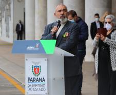Pira do Fogo Simbólico da Pátria é acendida durante cerimônia de abertura da Semana da Pátria em Curitiba