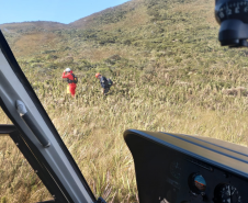 Operação do Corpo de Bombeiros salva homem perdido há seis dias no Pico Paraná 