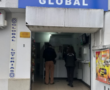 AIFU flagra jogo de azar e contrabando durante operação em Curitiba