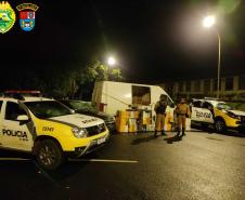 Em Pato Branco (PR), PM apreende 147 caixas de vinho contrabandeadas e encaminha três suspeitos