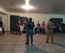AIFU flagra mais de 1,6 mil pessoas em estabelecimentos comerciais e aplica mais de R$ 60 mil em multas em Curitiba 