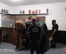 AIFU flagra mais de 1,6 mil pessoas em estabelecimentos comerciais e aplica mais de R$ 60 mil em multas em Curitiba 