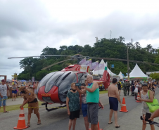 Ciclo de exposições da PM atrai dezenas de crianças e adultos nas praias do Litoral