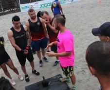 Desafio Cross Games estimula confraternização entre policiais militares e bombeiros nas areias de Caiobá