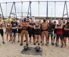 Desafio Cross Games estimula confraternização entre policiais militares e bombeiros nas areias de Caiobá