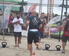 Desafio Cross Games estimula confraternização entre policiais militares e bombeiros nas areias de Caiobá