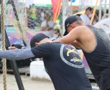 Desafio Cross Games estimula confraternização entre policiais militares e bombeiros nas areias de Caiobá