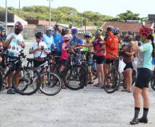 Mais de 200 ciclistas de todo Paraná participam junto com a PM de desafio de 27 quilômetros, no litoral