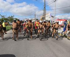Mais de 200 ciclistas de todo Paraná participam junto com a PM de desafio de 27 quilômetros, no litoral