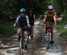 Mais de 200 ciclistas de todo Paraná participam junto com a PM de desafio de 27 quilômetros, no litoral