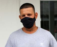 Polícia Militar doa alimentos para alunos de projeto social em Guaratuba