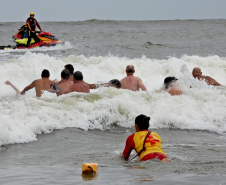 21ª edição da Travessia dos Veteranos do Corpo de Bombeiros celebra tradição em Guaratuba 