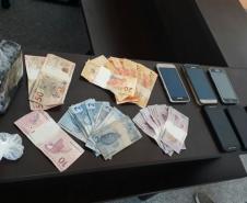 Policiais militares cumprem mandados de apreendem 35 quilos de maconha na RMC