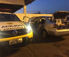 Abordagens na PR 323 resultam em mercadorias apreendidas e veículo recuperado