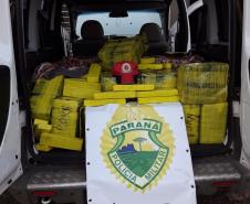 Quase 800 quilos de maconha são apreendidos em abordagem na PR 182, no Sudoeste do estado