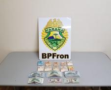 BPFron apreende 14 mil carteiras de cigarro e aproximadamente 150 mil reais em Guaíra, no Oeste do estado