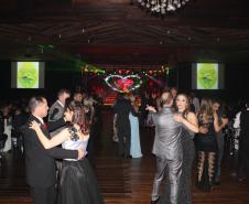 Baile de Pato Branco agita comemorações pelos 164 anos da Polícia Militar no Sudoeste do estado