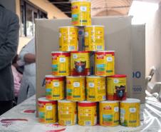 Curitiba, 24 de agosto de 2018 - Entrega de latas de leite banda PMPR.