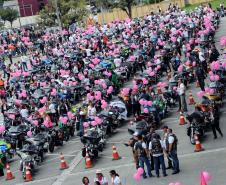 Curitiba, 13 de outubro de 2018. Passeio Motociclistico Harley Davidson - Outubro Rosa