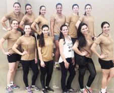 Em Cianorte (PR), policiais femininas participam de atividades relacionadas ao Outubro Rosa