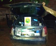 BPFron prende duas pessoas e apreende mais de dois quilos de cocaína, seis pés de maconha e dois veículos carregados com contrabando no Oeste do estado